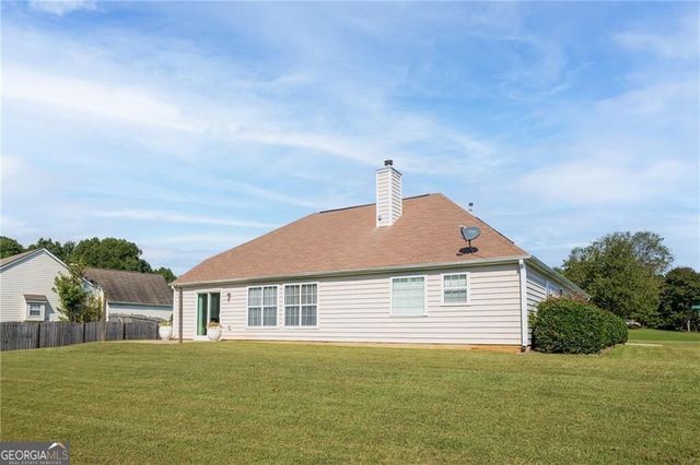 19 Meadow Crest Court, Powder Springs, GA 30127