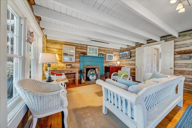 1497 Winding Timber LN, Vinton, VA 24179