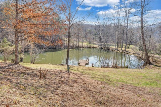 1497 Winding Timber LN, Vinton, VA 24179