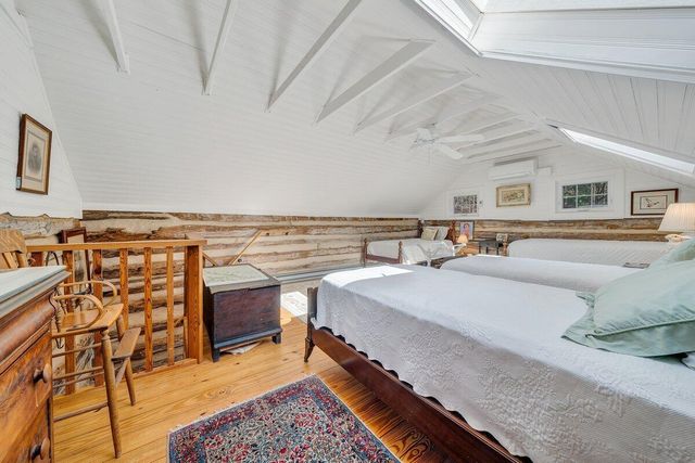 1497 Winding Timber LN, Vinton, VA 24179