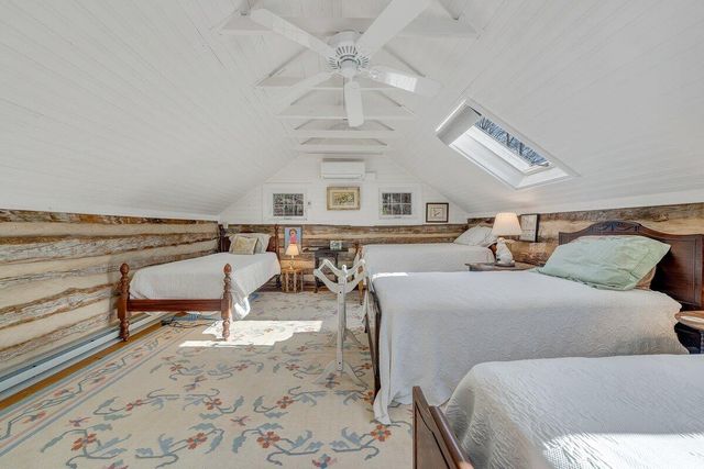 1497 Winding Timber LN, Vinton, VA 24179