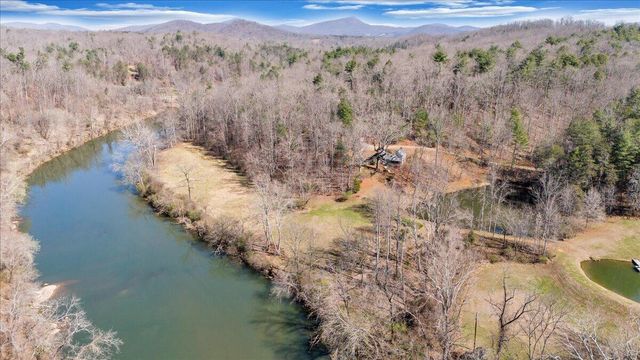 1497 Winding Timber LN, Vinton, VA 24179
