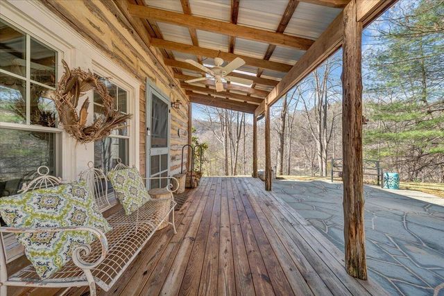1497 Winding Timber LN, Vinton, VA 24179