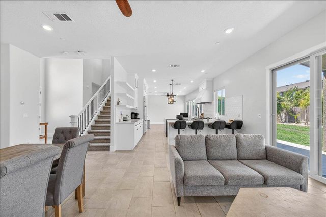 338 Boulder Drive S, Madera, CA 93636
