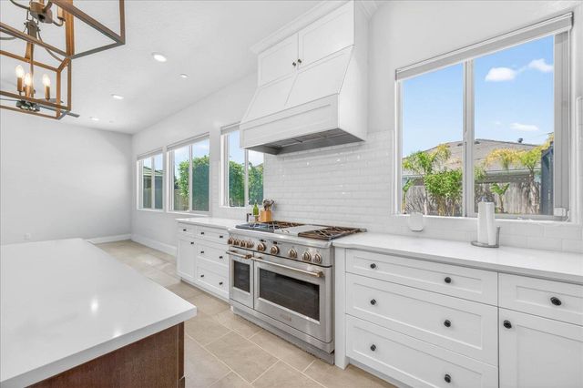 338 Boulder Drive S, Madera, CA 93636
