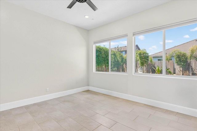 338 Boulder Drive S, Madera, CA 93636