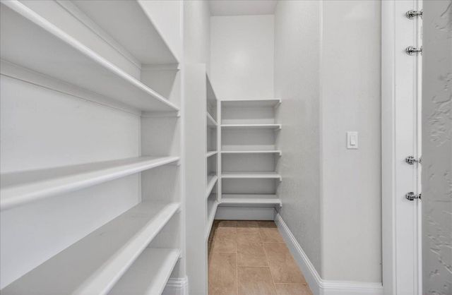 338 Boulder Drive S, Madera, CA 93636