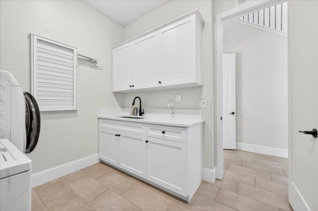 338 Boulder Drive S, Madera, CA 93636