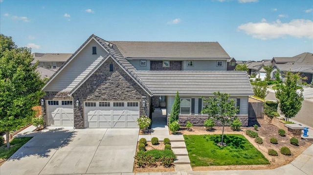 338 Boulder Drive S, Madera, CA 93636