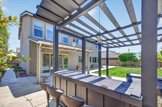 338 Boulder Drive S, Madera, CA 93636