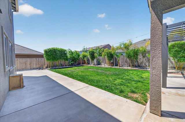 338 Boulder Drive S, Madera, CA 93636