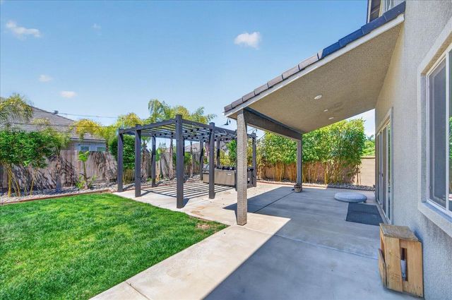 338 Boulder Drive S, Madera, CA 93636