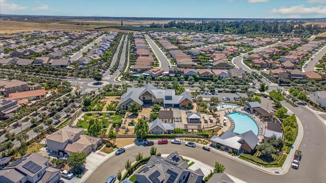 338 Boulder Drive S, Madera, CA 93636