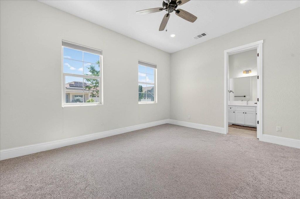 Image 28 of property listing at 338 Boulder Drive S, Madera, CA 93636