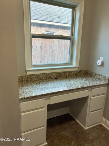 213 Woodhaven Road, Youngsville, LA 70592