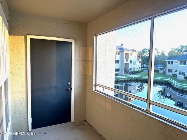 1655 THE GREENS Way 2725, Jacksonville Beach, FL 32250