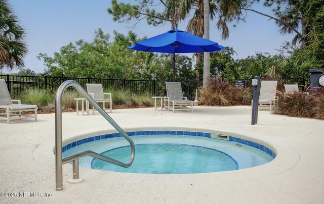 1655 THE GREENS Way 2725, Jacksonville Beach, FL 32250