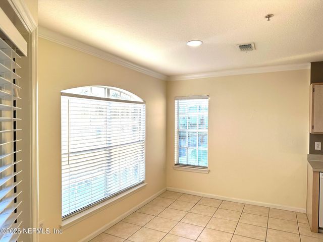 1655 THE GREENS Way 2725, Jacksonville Beach, FL 32250