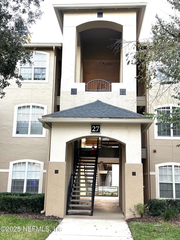 1655 THE GREENS Way 2725, Jacksonville Beach, FL 32250