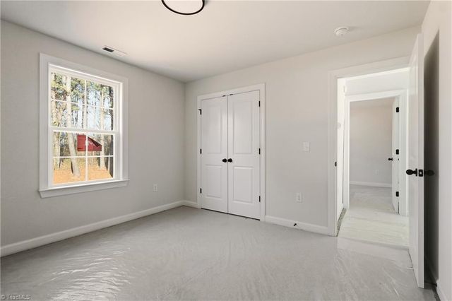 1679 Old Hollow Road, Winston-salem, NC 27105