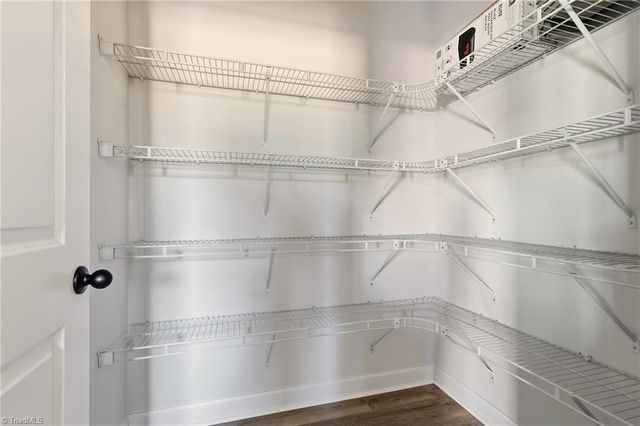 1679 Old Hollow Road, Winston-salem, NC 27105