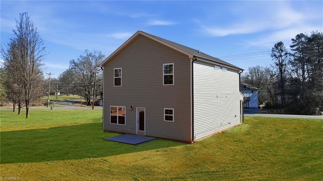 1679 Old Hollow Road, Winston-salem, NC 27105