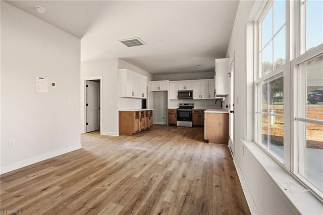 1679 Old Hollow Road, Winston-salem, NC 27105