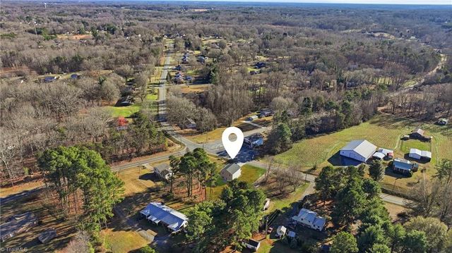 1679 Old Hollow Road, Winston-salem, NC 27105