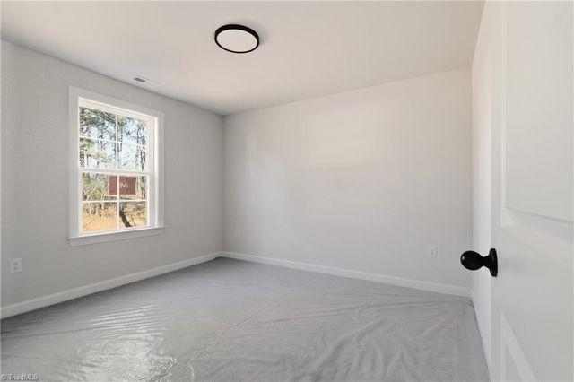 1679 Old Hollow Road, Winston-salem, NC 27105