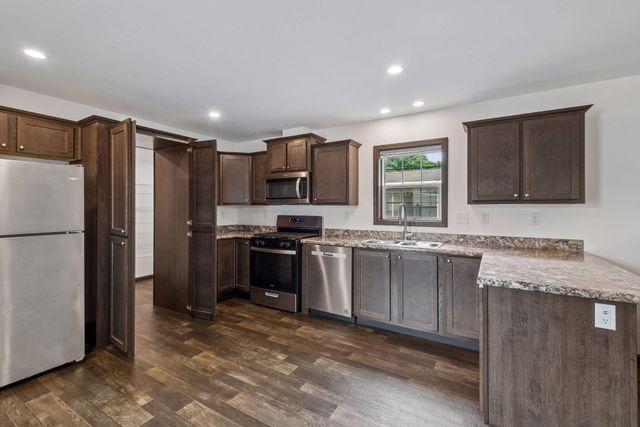 1291 Piper Drive W, New Brighton, MN 55112