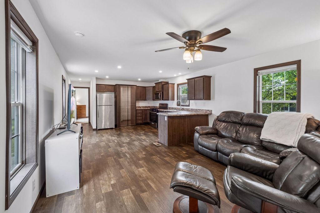 1291 Piper Drive W, New Brighton, MN 55112 — photo 2