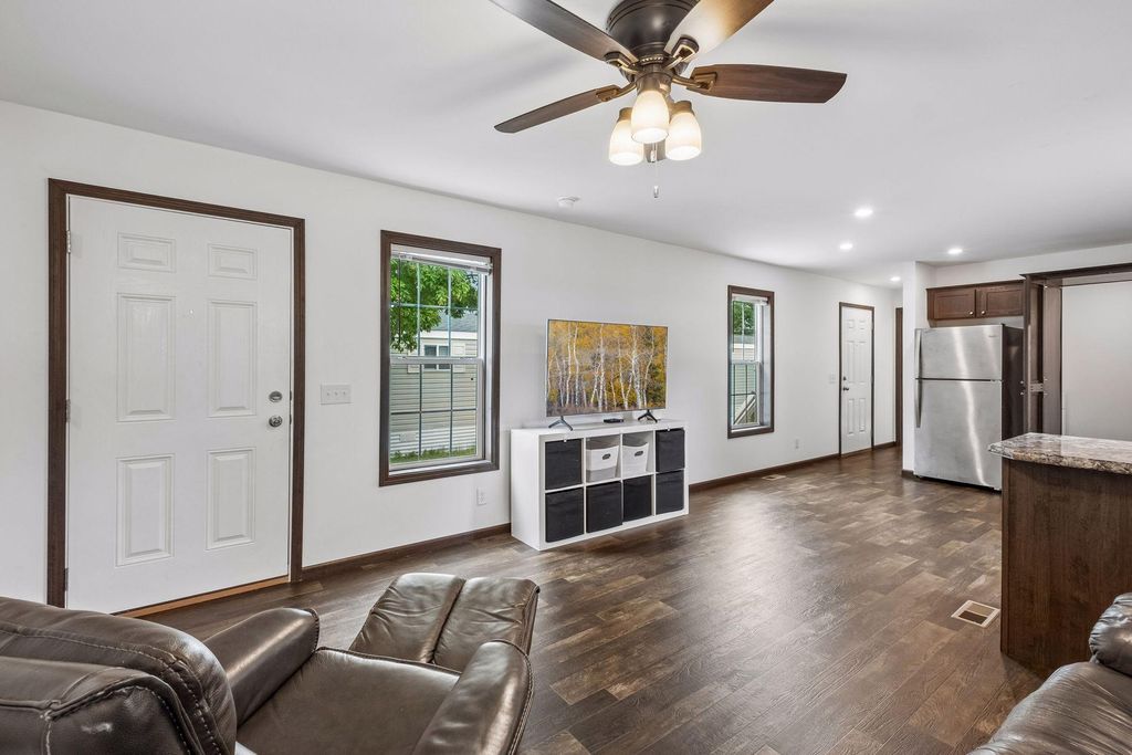1291 Piper Drive W, New Brighton, MN 55112 — photo 3