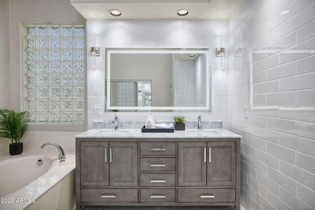 12706 E DESERT COVE Avenue, Scottsdale, AZ 85259