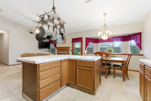 968 Lakewood Drive, Hanford, CA 93230