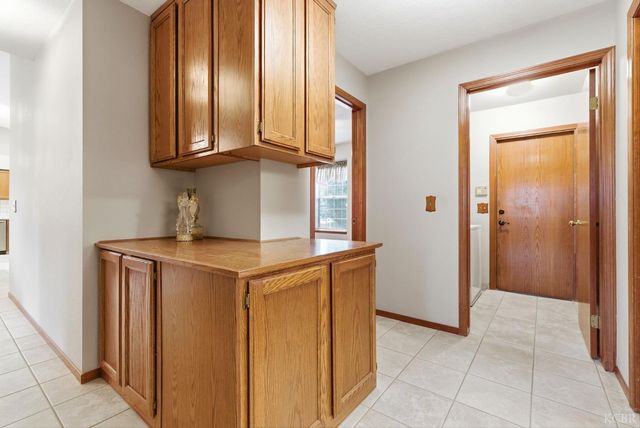 968 Lakewood Drive, Hanford, CA 93230