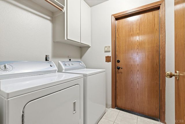 968 Lakewood Drive, Hanford, CA 93230