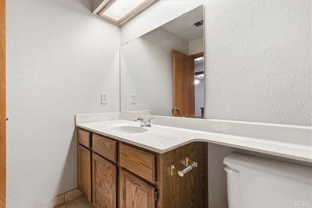 968 Lakewood Drive, Hanford, CA 93230