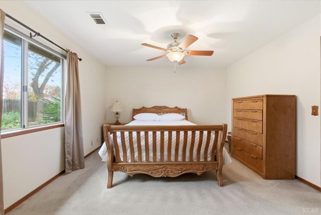 968 Lakewood Drive, Hanford, CA 93230