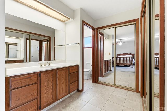 968 Lakewood Drive, Hanford, CA 93230