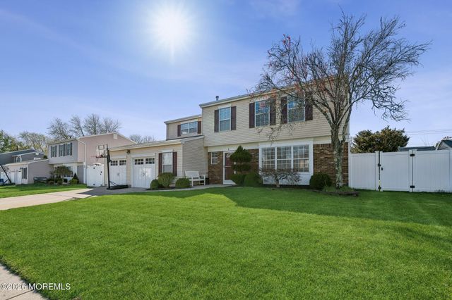 11 Dantley Drive, Howell, NJ 07731