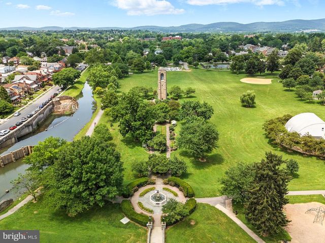 313 W COLLEGE TER, Frederick, MD 21701