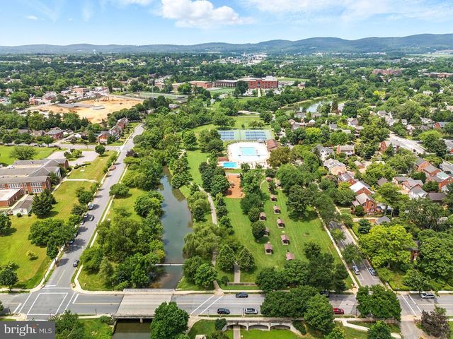 313 W COLLEGE TER, Frederick, MD 21701