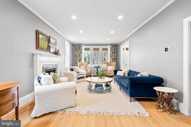 313 W COLLEGE TER, Frederick, MD 21701