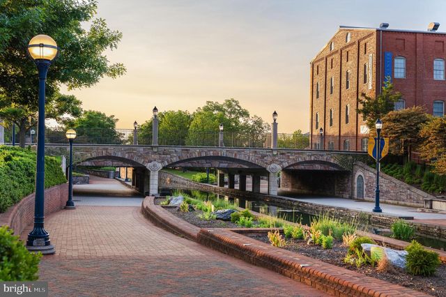 313 W COLLEGE TER, Frederick, MD 21701