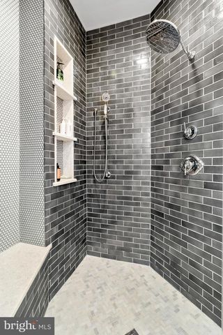 313 W COLLEGE TER, Frederick, MD 21701