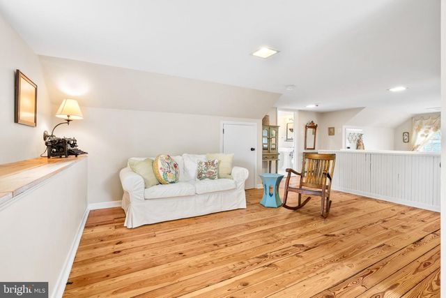 313 W COLLEGE TER, Frederick, MD 21701