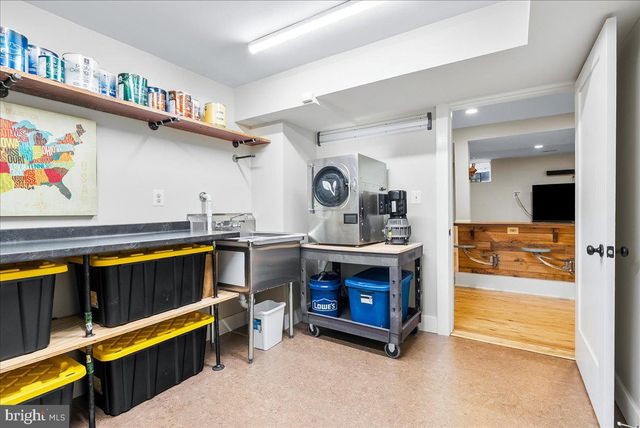 313 W COLLEGE TER, Frederick, MD 21701