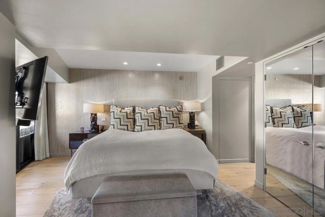 100 Harbor Drive 1906, San Diego, CA 92101