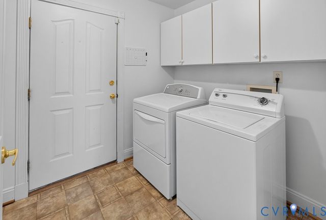 408 Cobblestone Dr, Hopewell, VA 23860