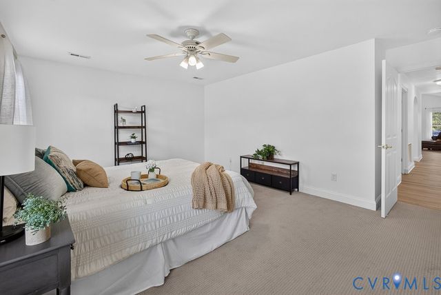 408 Cobblestone Dr, Hopewell, VA 23860